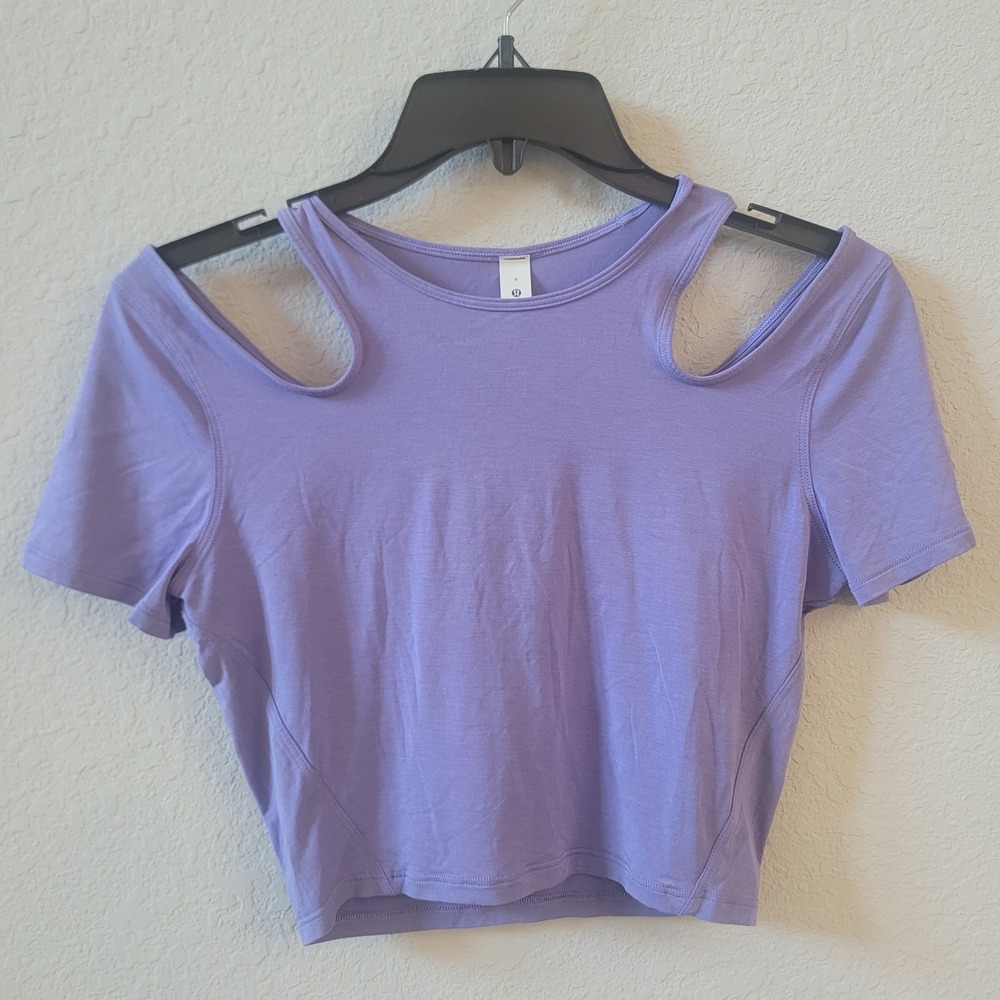 Lululemon Size 4 Cold Shoulder Cropped Tee Womens Purple Silk Blend LW3GS0S